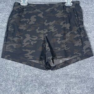 Spanx Women’s Medium Black‎ Camo Shapeup Sunshine Stretch Active Pull On Shorts